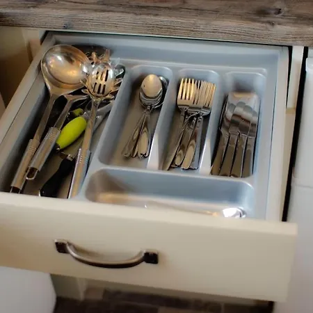 Mary Jane's Cottage, Lettermacaward * Doochary