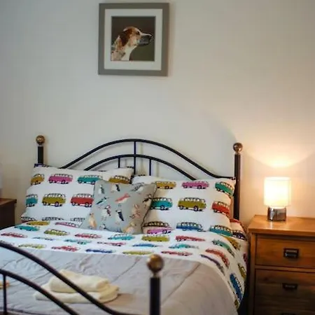 Mary Jane's Cottage, Lettermacaward * Doochary